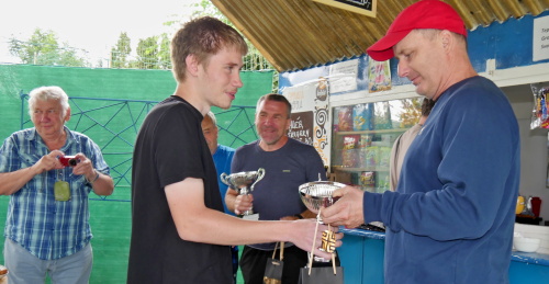Předávání poháru realizačnímu týmu SD, 14.6.24 foto: Václav Mlejnek